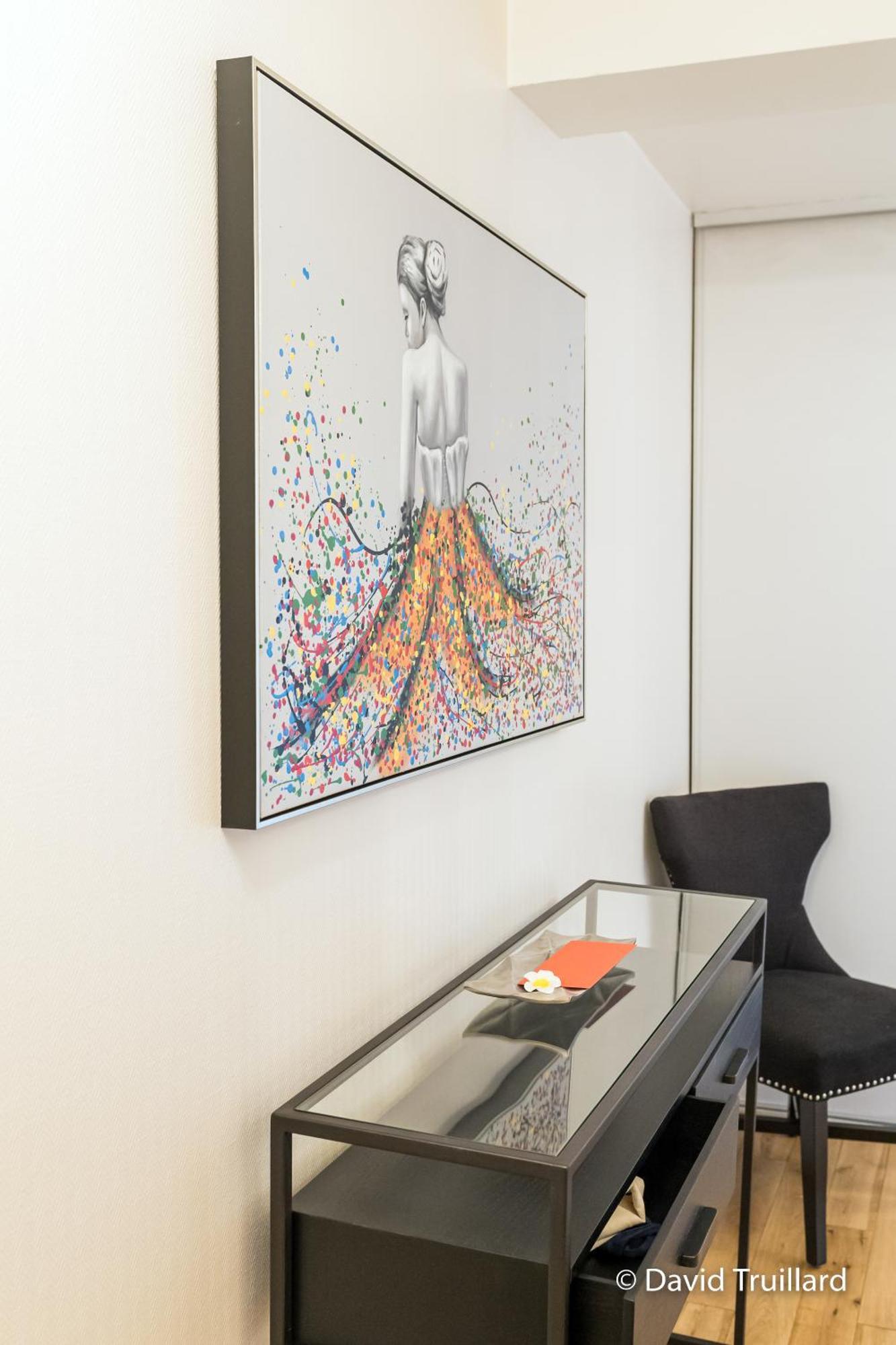 Suites Mana - Matahina Avec Vue Superbe Sur La Place Ducale Et Parking Prive Inclus Charleville-Mézières Esterno foto