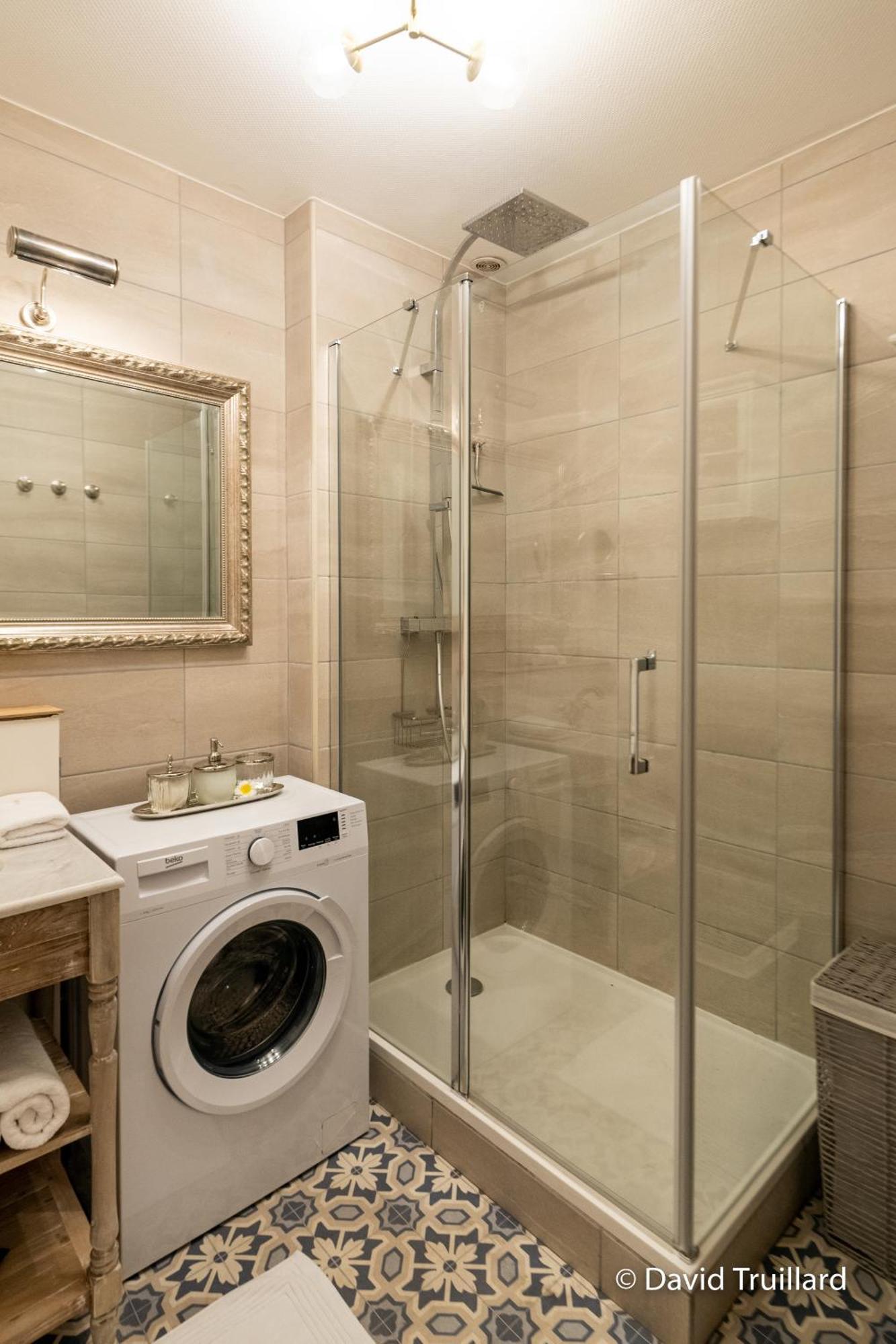 Suites Mana - Matahina Avec Vue Superbe Sur La Place Ducale Et Parking Prive Inclus Charleville-Mézières Esterno foto